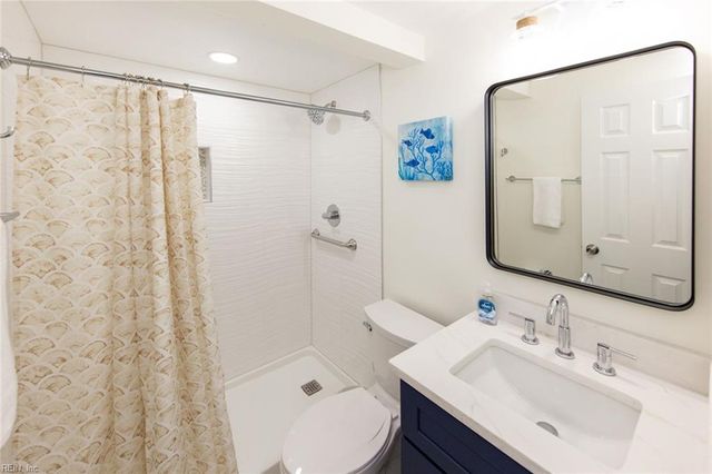 3421 Sandfiddler RD, Virginia Beach, VA 23456