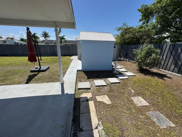 19500 SW 115th Ave, Miami, FL 33157