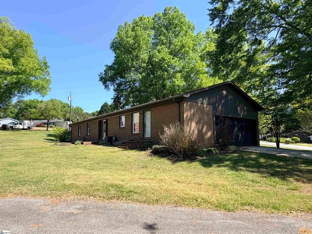 303 Robinall Drive, Easley, SC 29642