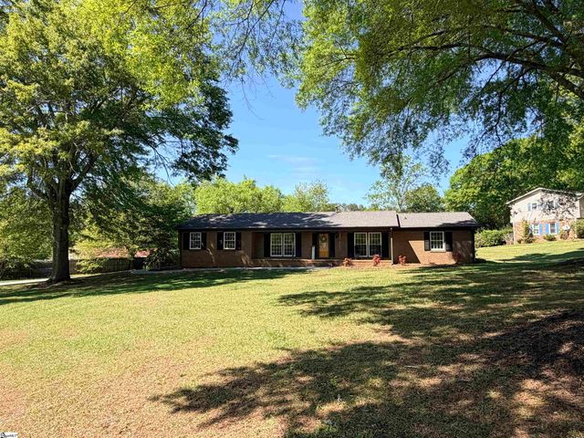 303 Robinall Drive, Easley, SC 29642