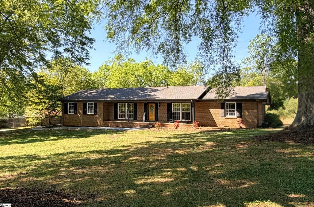 303 Robinall Drive, Easley, SC 29642