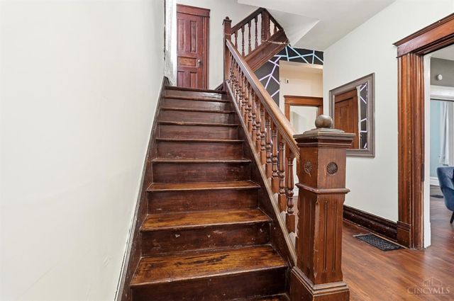 3626 Bevis Avenue, Cincinnati, OH 45207