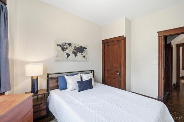 3626 Bevis Avenue, Cincinnati, OH 45207
