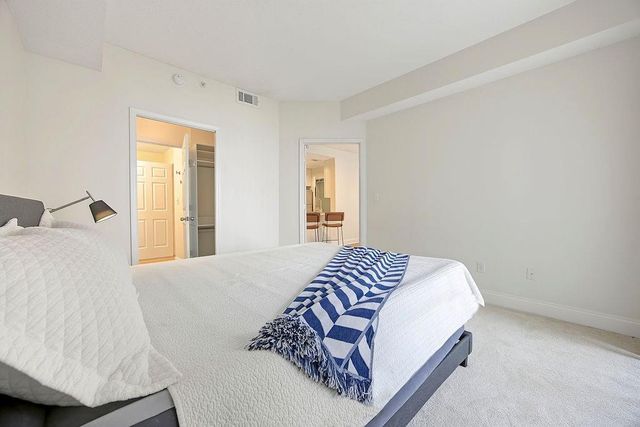 1075 Peachtree Walk NE A301, Atlanta, GA 30309