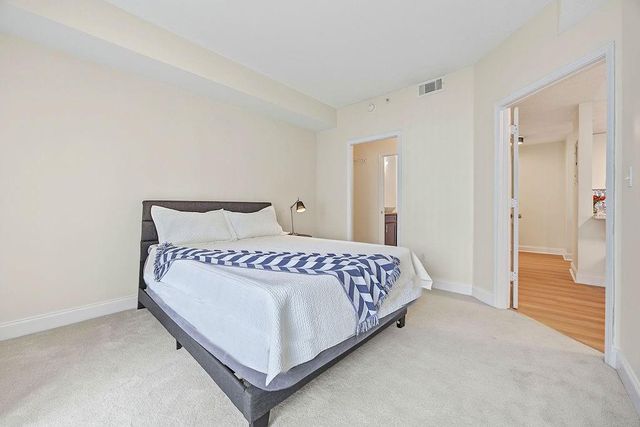 1075 Peachtree Walk NE A301, Atlanta, GA 30309