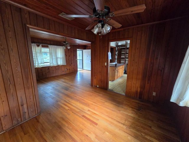 4611 Granada Boulevard, Tallahassee, FL 32305