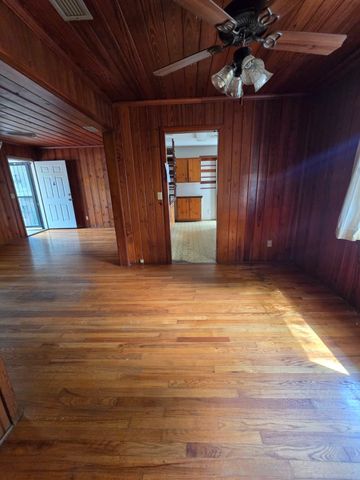 4611 Granada Boulevard, Tallahassee, FL 32305