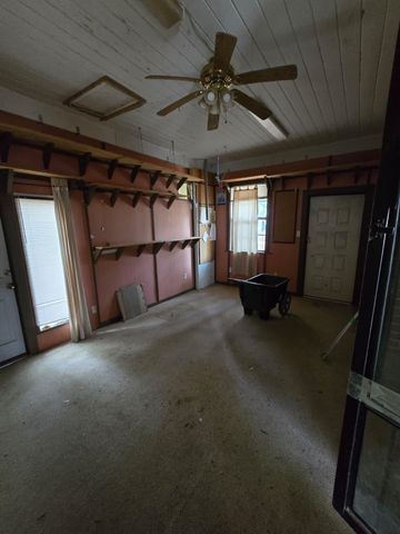 4611 Granada Boulevard, Tallahassee, FL 32305