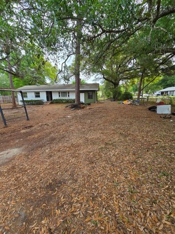 4611 Granada Boulevard, Tallahassee, FL 32305