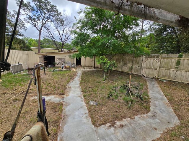 4611 Granada Boulevard, Tallahassee, FL 32305