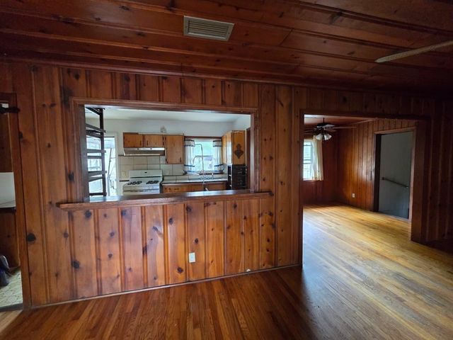 4611 Granada Boulevard, Tallahassee, FL 32305