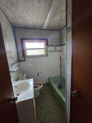 4611 Granada Boulevard, Tallahassee, FL 32305