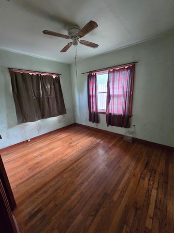 4611 Granada Boulevard, Tallahassee, FL 32305