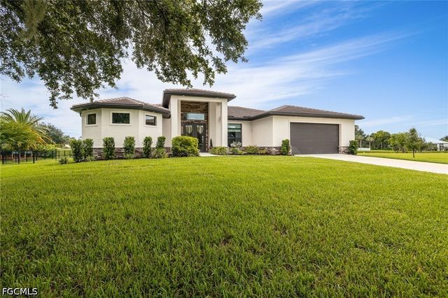 16630 Willow Point CT, Alva, FL 33920