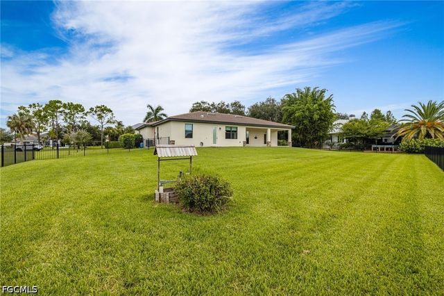 16630 Willow Point CT, Alva, FL 33920
