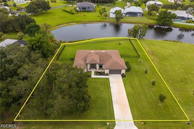 16630 Willow Point CT, Alva, FL 33920