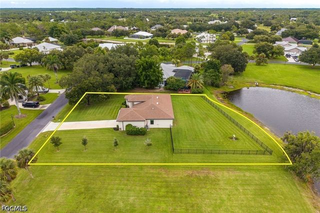 16630 Willow Point CT, Alva, FL 33920