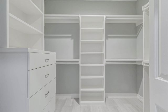 6705 Roanoke St, Houston, TX 77028