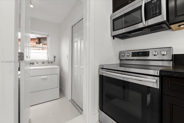 1910 NW 36th Street, Oakland Park, FL 33309