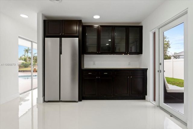 1910 NW 36th Street, Oakland Park, FL 33309