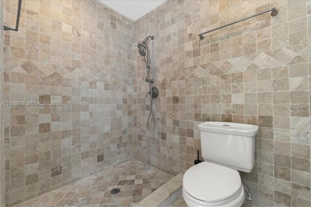 1910 NW 36th Street, Oakland Park, FL 33309