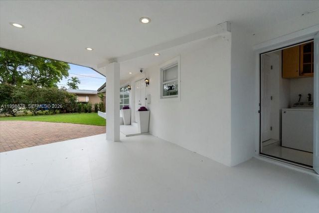 1910 NW 36th Street, Oakland Park, FL 33309