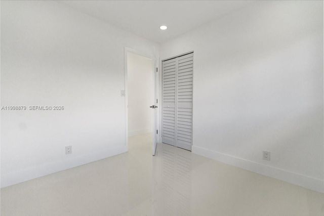1910 NW 36th Street, Oakland Park, FL 33309