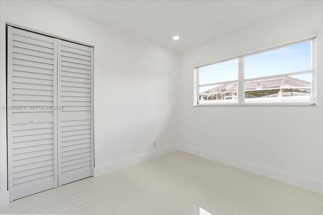 1910 NW 36th Street, Oakland Park, FL 33309