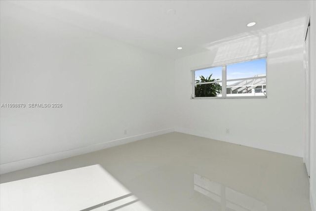 1910 NW 36th Street, Oakland Park, FL 33309