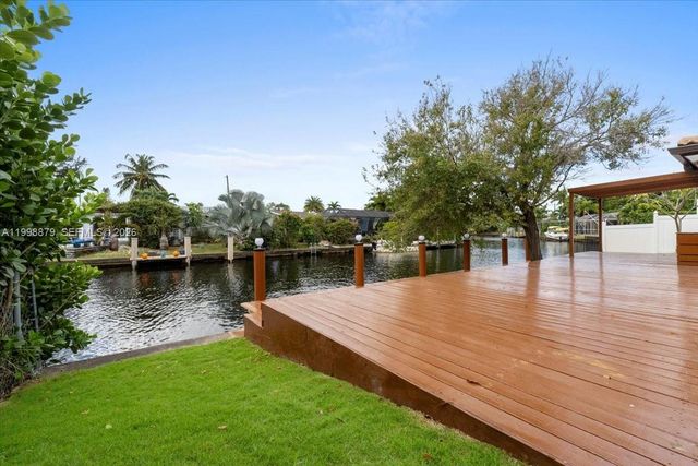 1910 NW 36th Street, Oakland Park, FL 33309