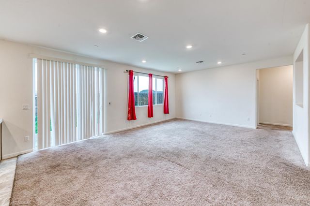 1469 Rinconada Drive, Madera, CA 93637