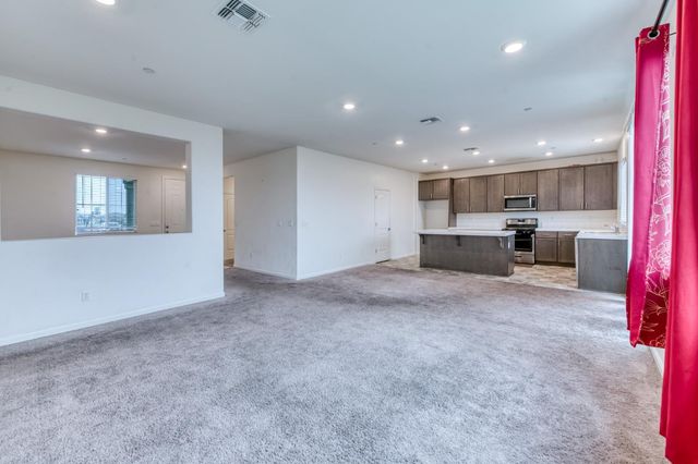 1469 Rinconada Drive, Madera, CA 93637