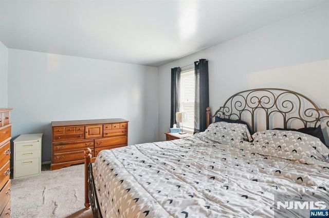 31 Astor Court, Sayreville, NJ 08872