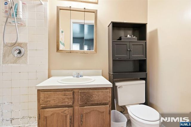 31 Astor Court, Sayreville, NJ 08872