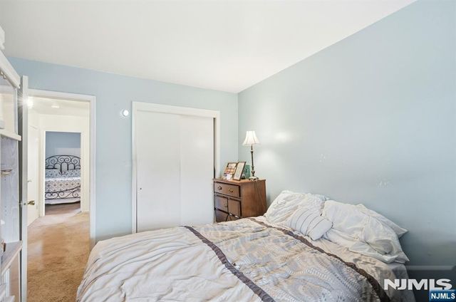 31 Astor Court, Sayreville, NJ 08872