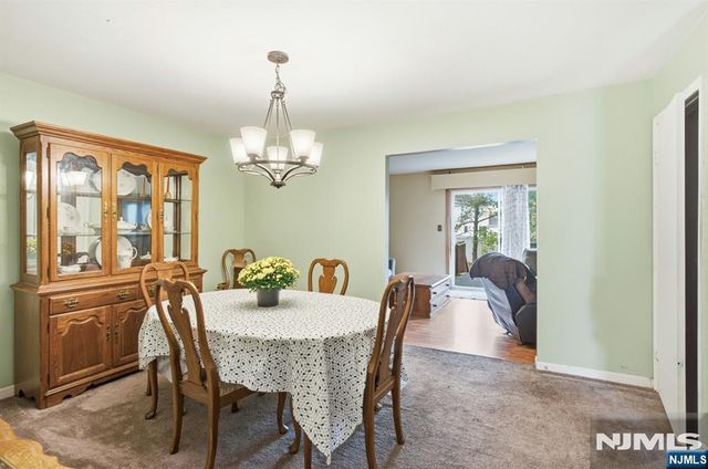 31 Astor Court, Sayreville, NJ 08872