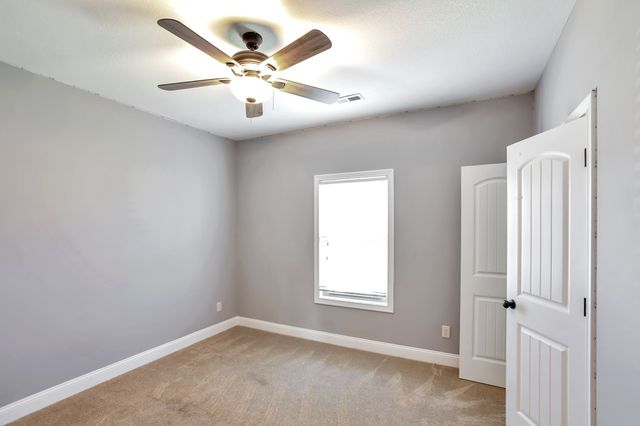 1335 Canyon Pl, Clarksville, TN 37042