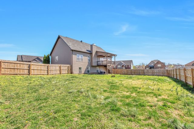 1335 Canyon Pl, Clarksville, TN 37042