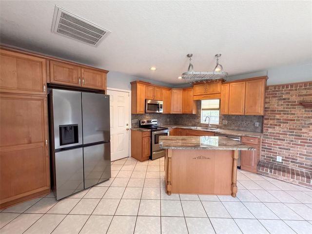 1881 OLD DAYTONA ROAD, Deland, FL 32724