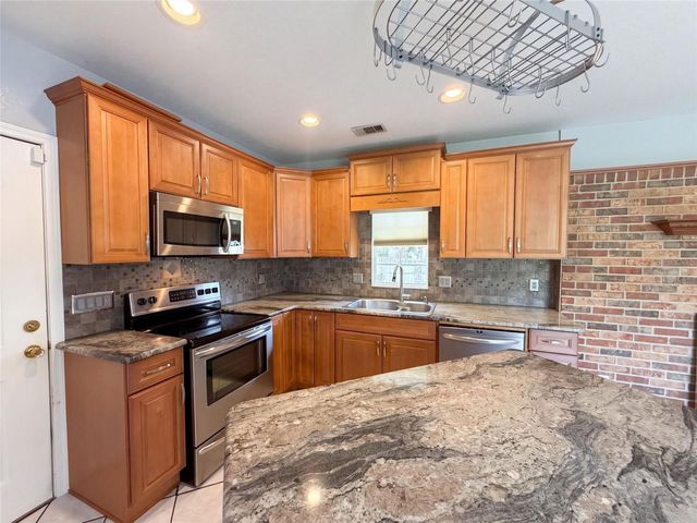 1881 OLD DAYTONA ROAD, Deland, FL 32724