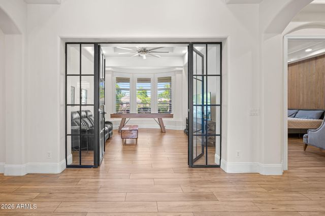 2082 E SANOQUE Boulevard, Gilbert, AZ 85298