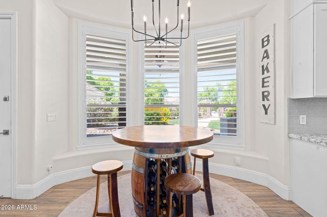 2082 E SANOQUE Boulevard, Gilbert, AZ 85298