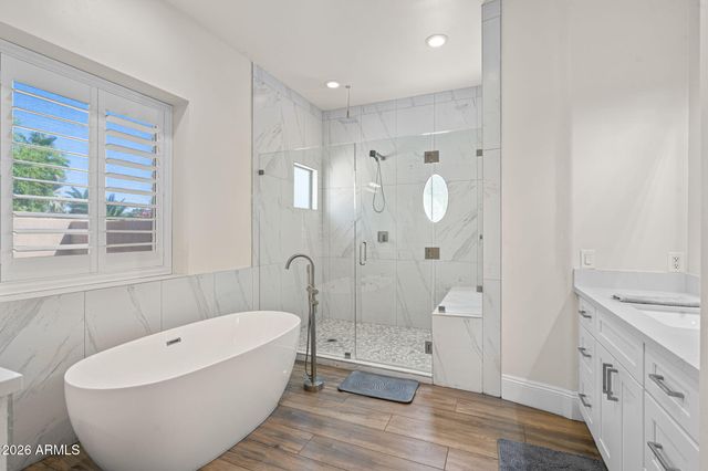 2082 E SANOQUE Boulevard, Gilbert, AZ 85298