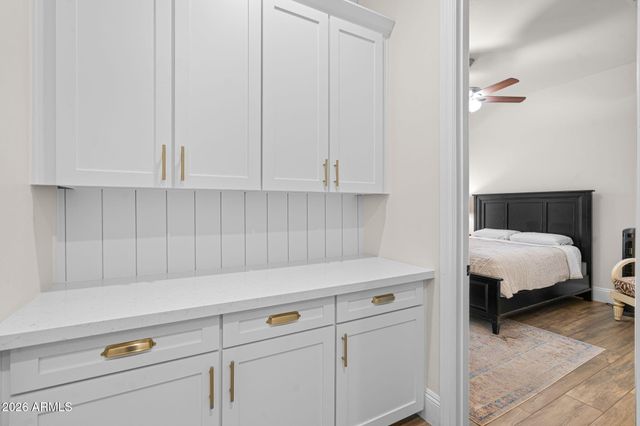 2082 E SANOQUE Boulevard, Gilbert, AZ 85298