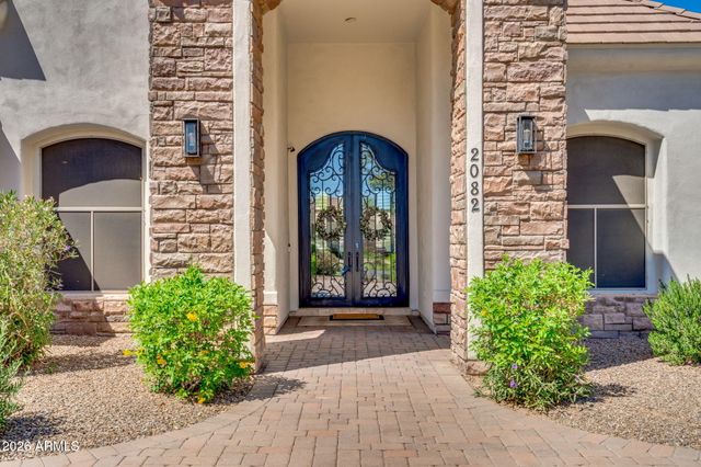 2082 E SANOQUE Boulevard, Gilbert, AZ 85298