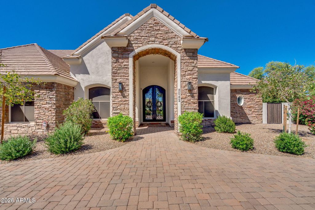 2082 E SANOQUE Boulevard, Gilbert, AZ 85298 — photo 5