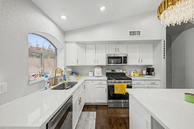 6406 W Escuda Road, Glendale, AZ 85308