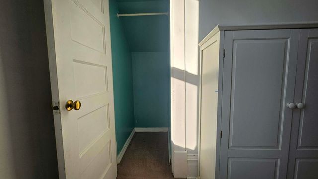 718 3rd St NW, Minot, ND 58703