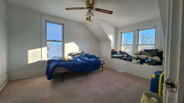 718 3rd St NW, Minot, ND 58703