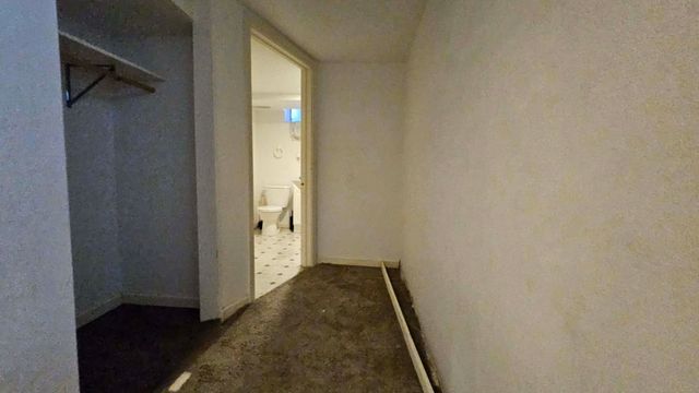 718 3rd St NW, Minot, ND 58703